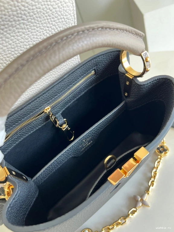WIS LOUIS BB CAPUCINES VUITTON 0113